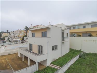 Modern style 3 bedroom villa in good condition with sea views, balconies and garage near the beach 