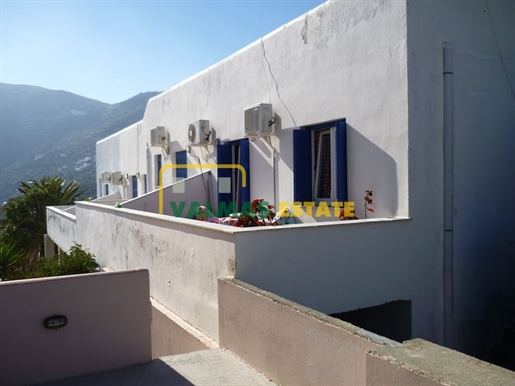 (For Sale) Residential Building || Cyclades/Andros Chora - 300 Sq.m, 10 Bedrooms, 520.000€