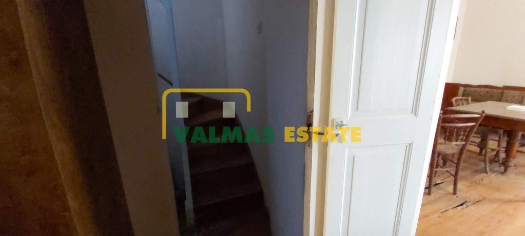 (For Sale) Residential Detached house || Cyclades/Andros Chora - 187 Sq.m, 4 Bedrooms, 180.000€