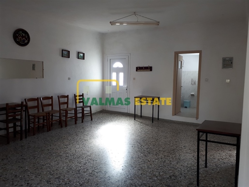 (For Sale) Residential Floor Apartment || Cyclades/Andros-Korthio - 128 Sq.m, 3 Bedrooms, 150.000€