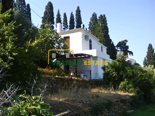 (Zu verkaufen) Wohnen Einfamilienhaus || Kykladen/Andros Chora - 110 m², 2 Schlafzimmer, 150.000€