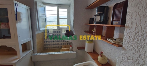 (For Sale) Residential Detached house || Cyclades/Andros Chora - 74 Sq.m, 1 Bedrooms, 120.000€
