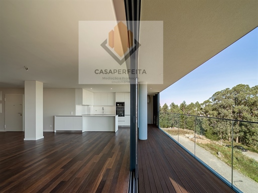 New T3 Apartment with excelent areas - Canelas