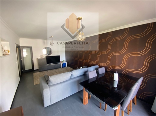 Apartamento T2 com Varanda e Garagem Individual - Oliveira de Douro
