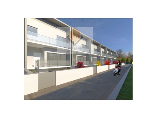 Field with approved project for a Condominium of 20 Villas - Center of Valongo