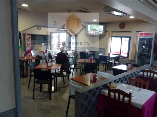 Trespass of Restaurant / Cafe and Snack bar, Praia da Madalena