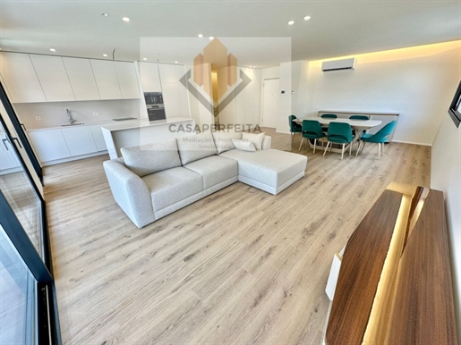 Apartamento T2 Novo de Luxo com Varanda e Box - Quinta de Cravel - Vila Nova de Gaia