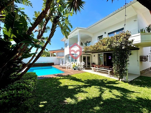 Zu kaufen Villa mit 6 Schlafzimmern + Pool + Garten | Cascais | Santana Nachbarschaft