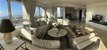 Amazing Highly Designed 6 Room Apt ! In The Luxury Yoo Towers- Tlv !  