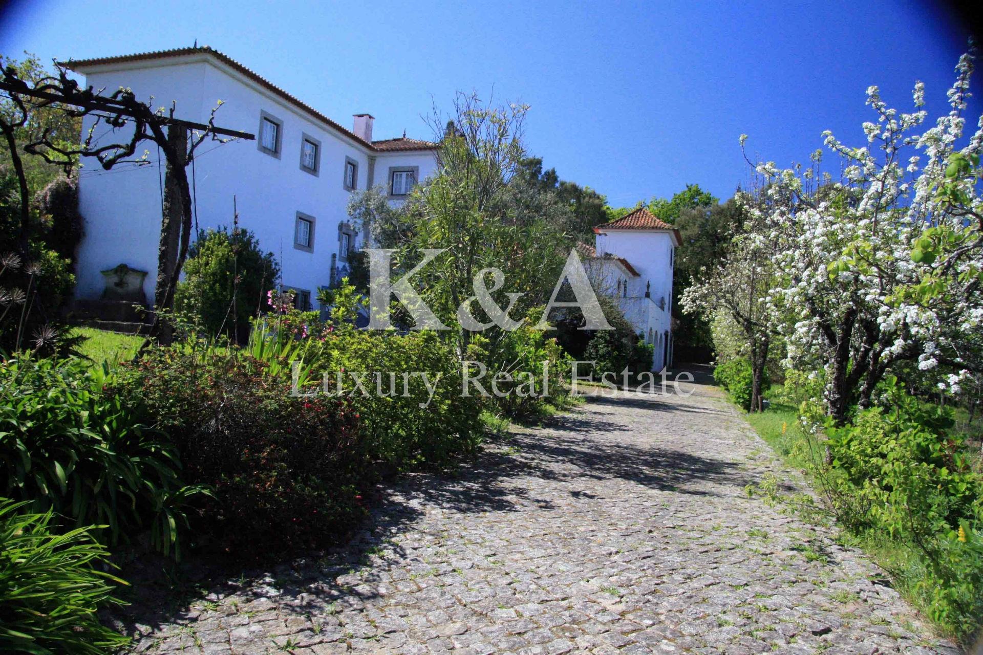 Estate 20 minutes from Porto