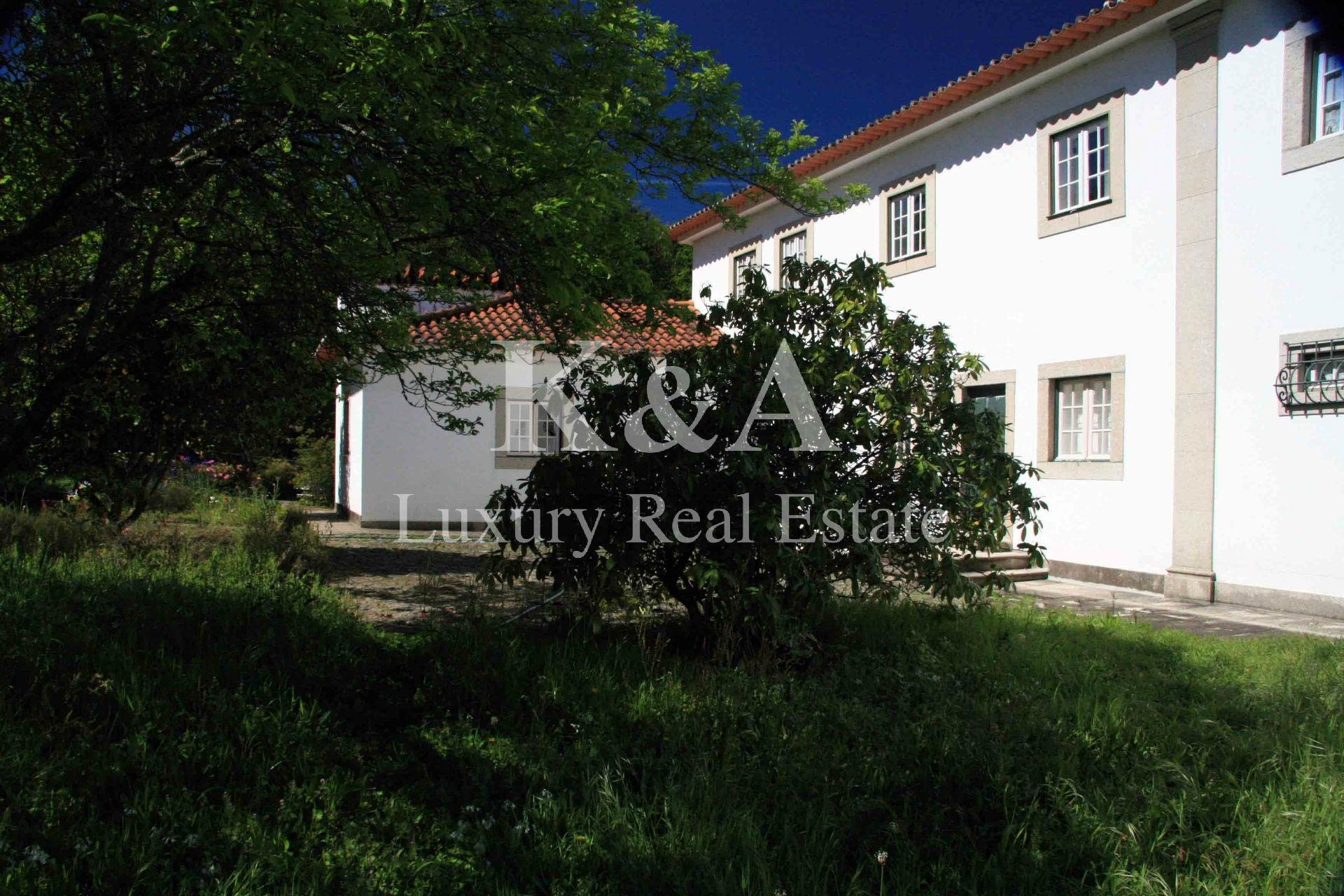 Estate 20 minutes from Porto