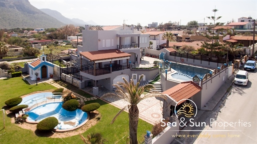A luxurious villa just 30 m from the beach in Stavros