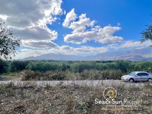 A privileged piece of land with unobstructed mountain views in Apokoronas