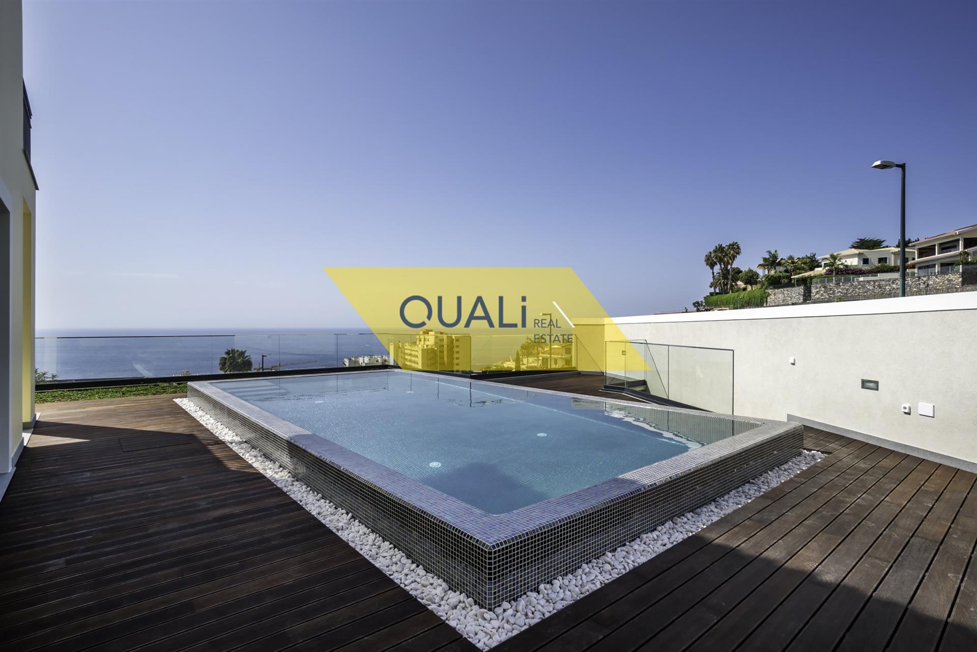 Luxury 3 bedroom villa in Funchal - Madeira Island