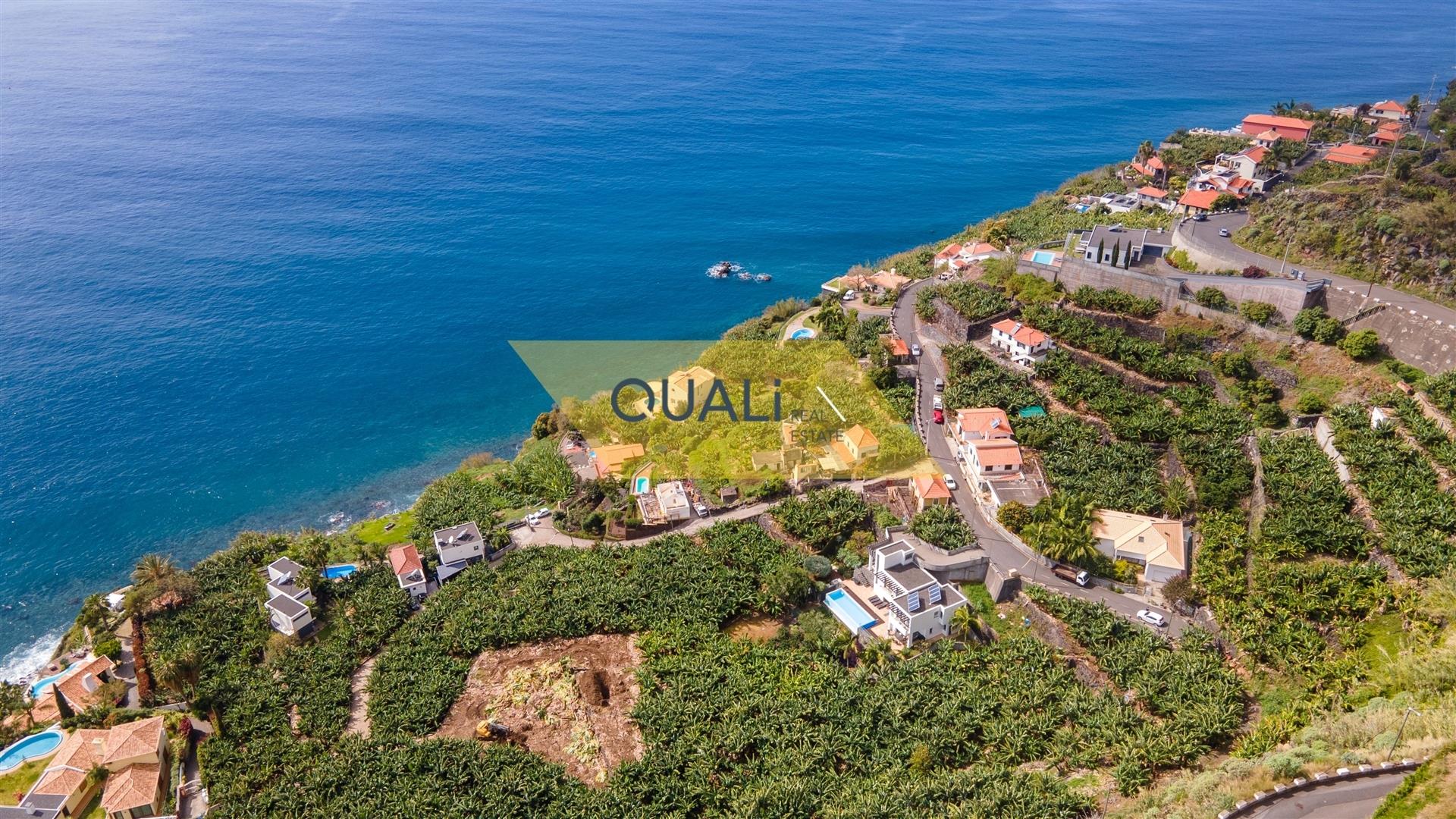 Terrein van 2395 m2 in Fajã do Arco da Calheta – 550.000,00€