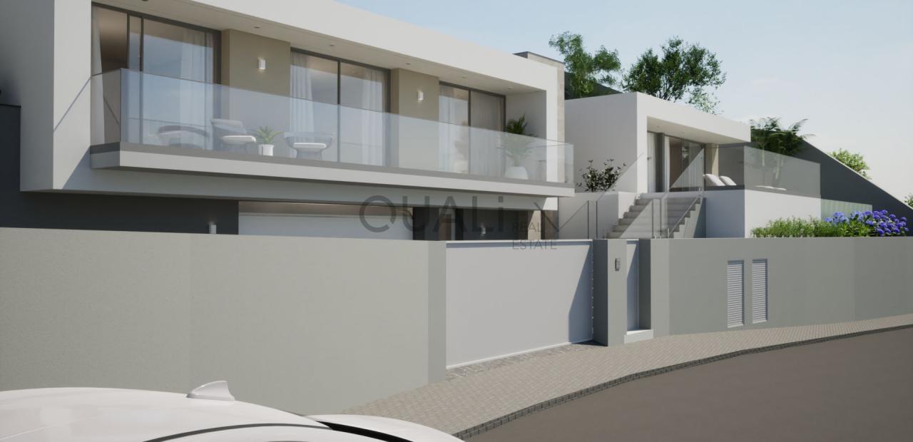 3-Bedroom Semi-Detached Villa with infinity pool in Arco da Calheta, Calheta