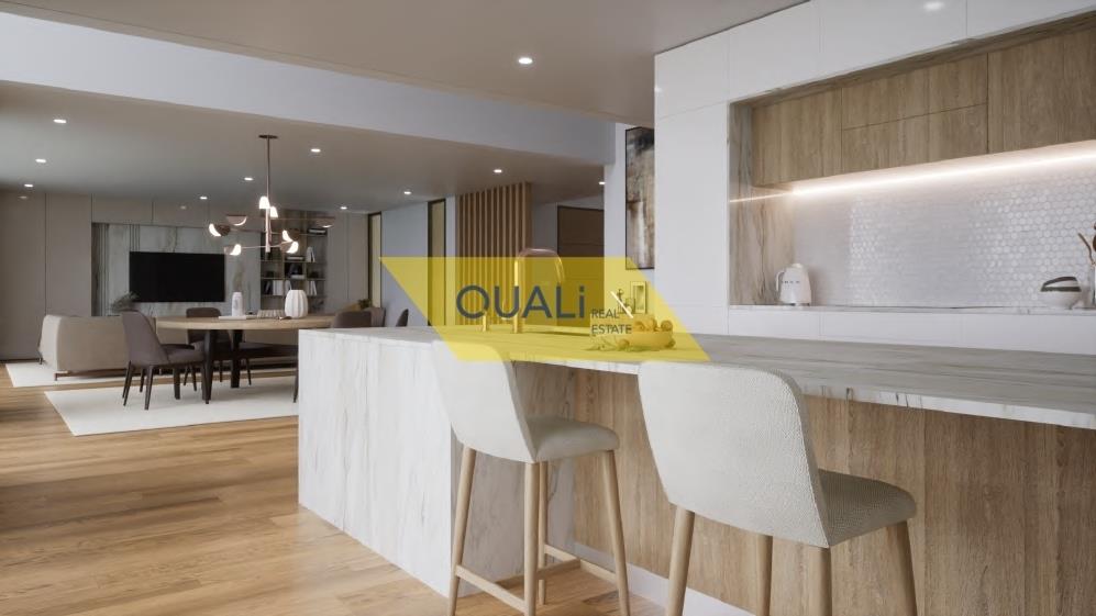 House in Vargem, Calheta & 124 Villa D