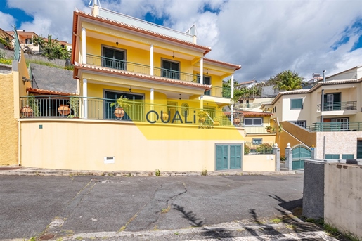 Villa de 3 dormitorios en Monte, Funchal