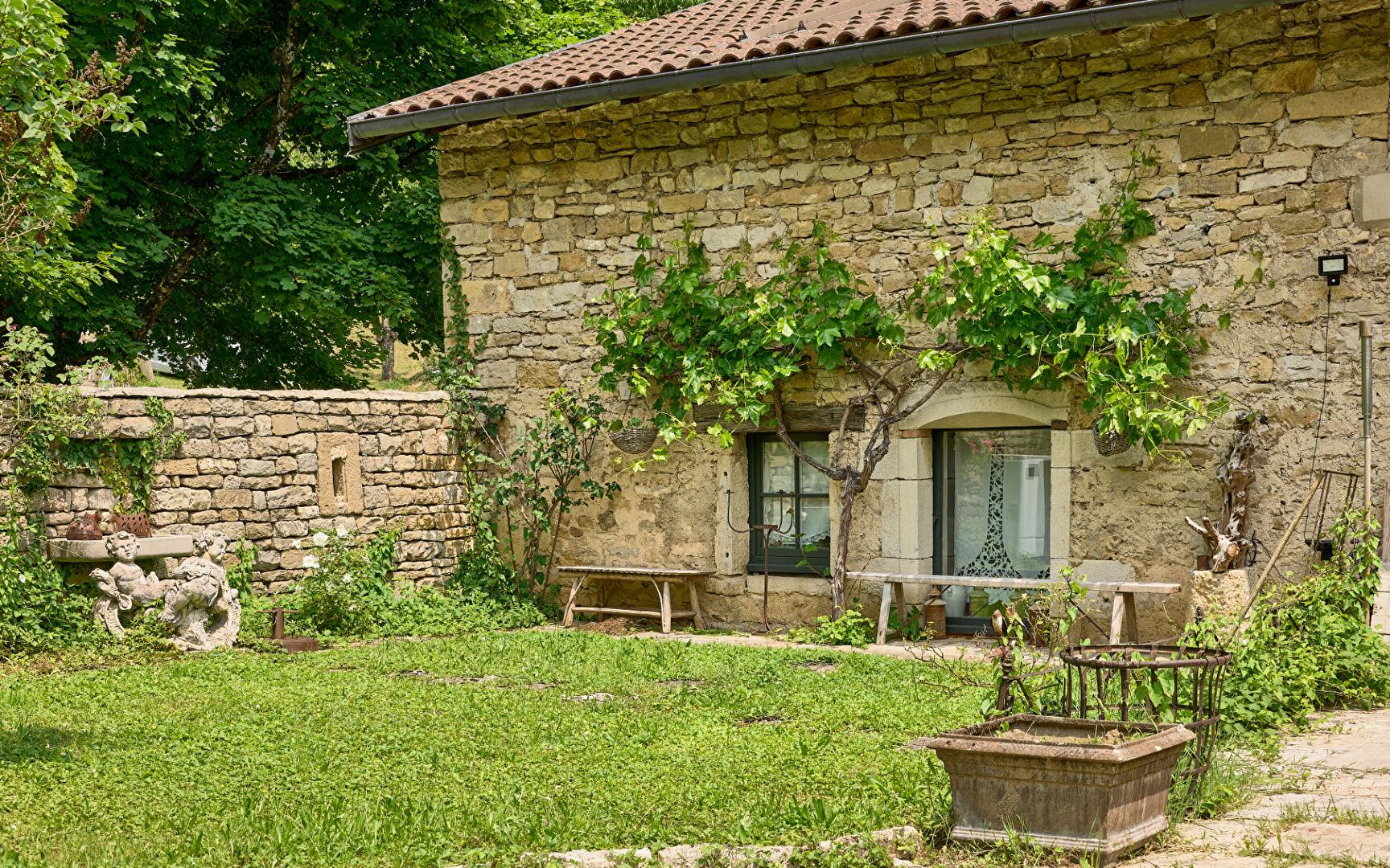 Purchase: Luxury property (39570)