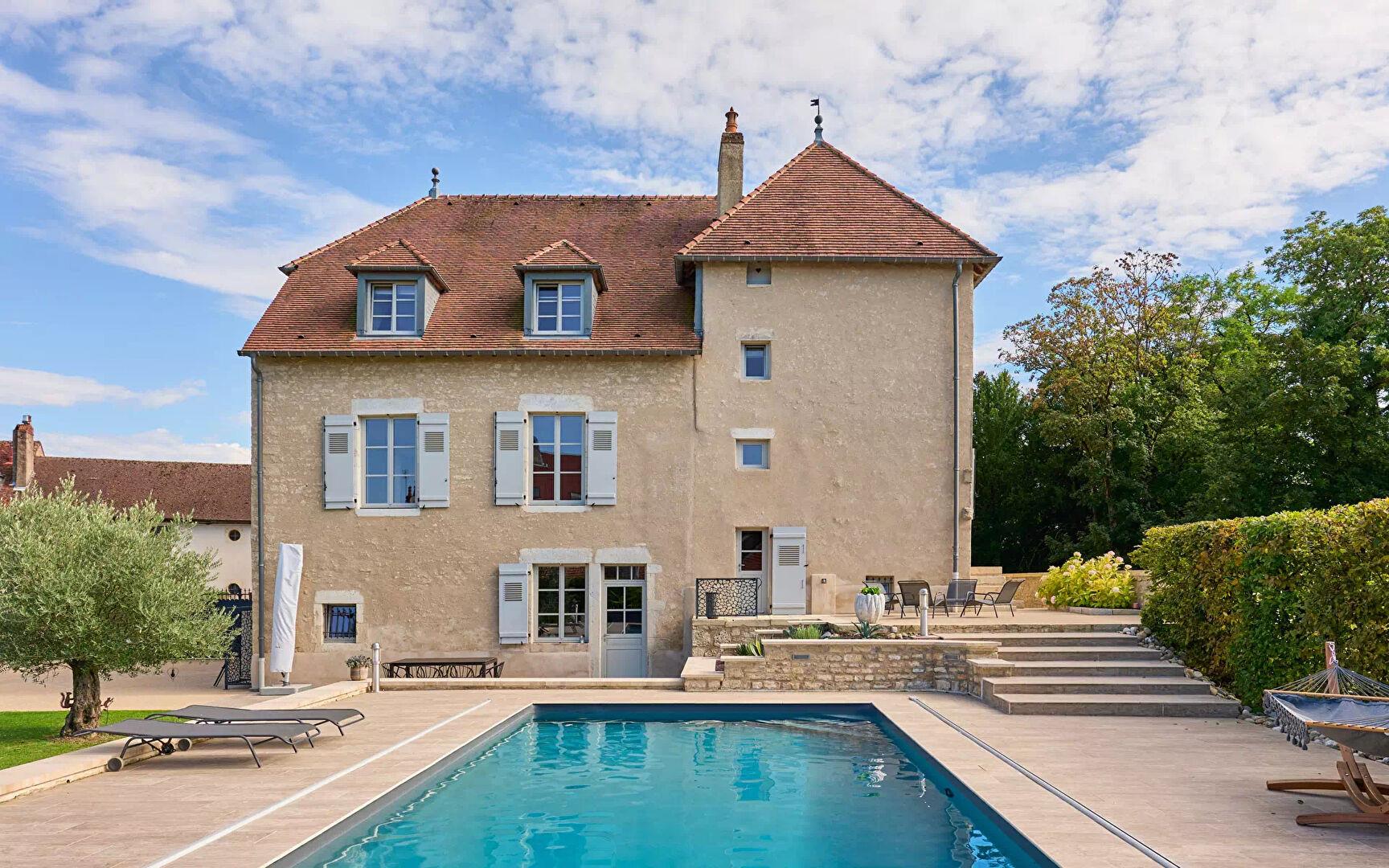 Prestigious residence Marnay 7 room(s) 300.82 m2