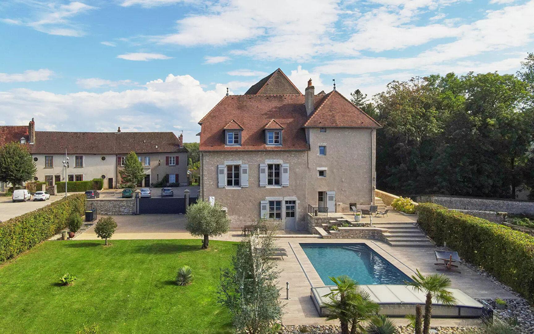 Prestigious residence Marnay 7 room(s) 300.82 m2