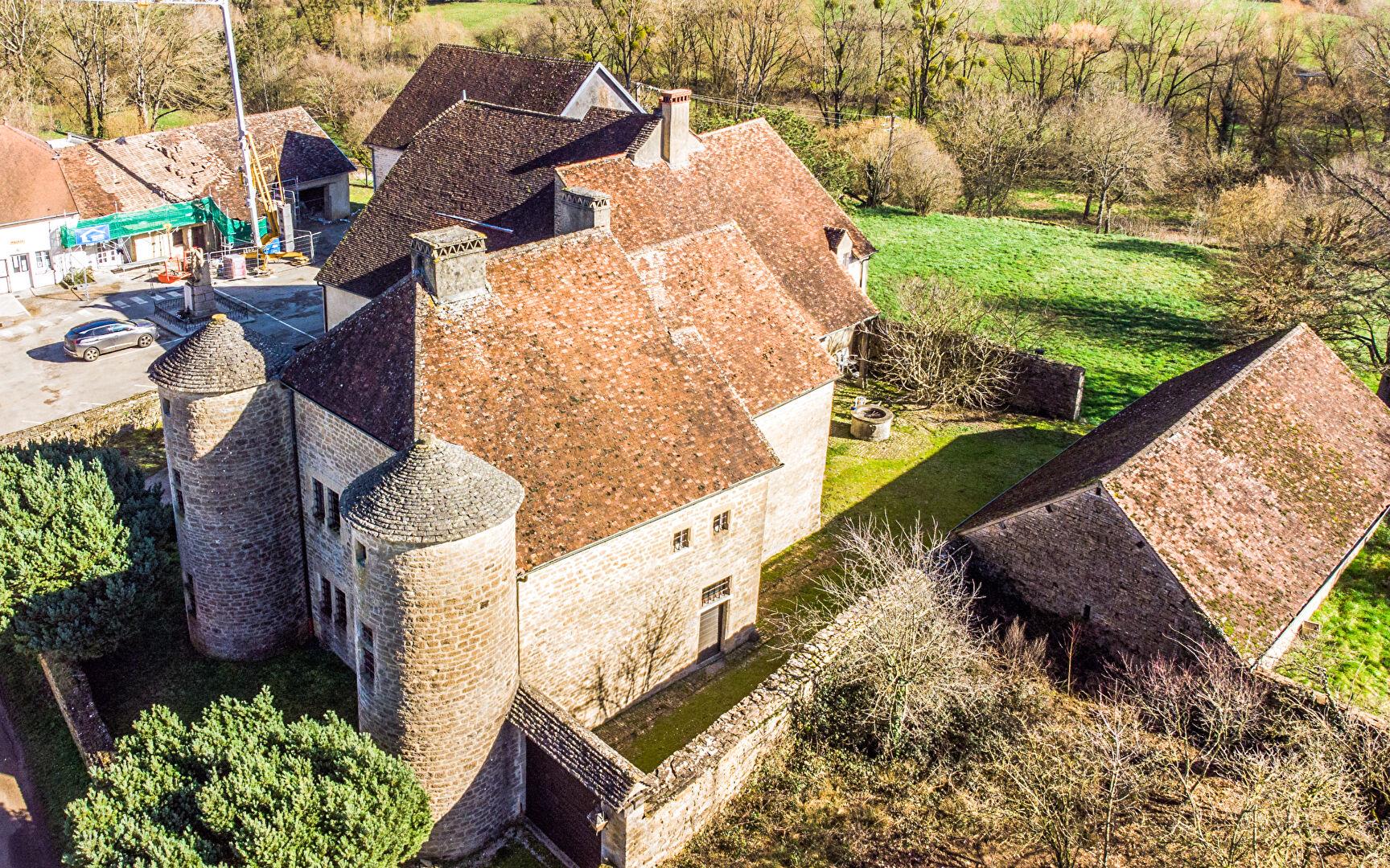 La Maison du Bailly - Demeure de prestige Etrabonne