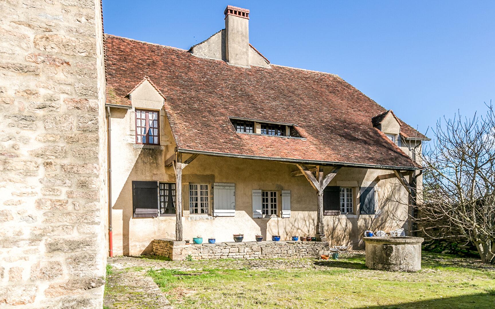 La Maison du Bailly - Demeure de prestige Etrabonne