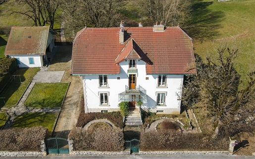 Maison de Maître à proximité du Lac Saint-Point - La Riviere Drugeon