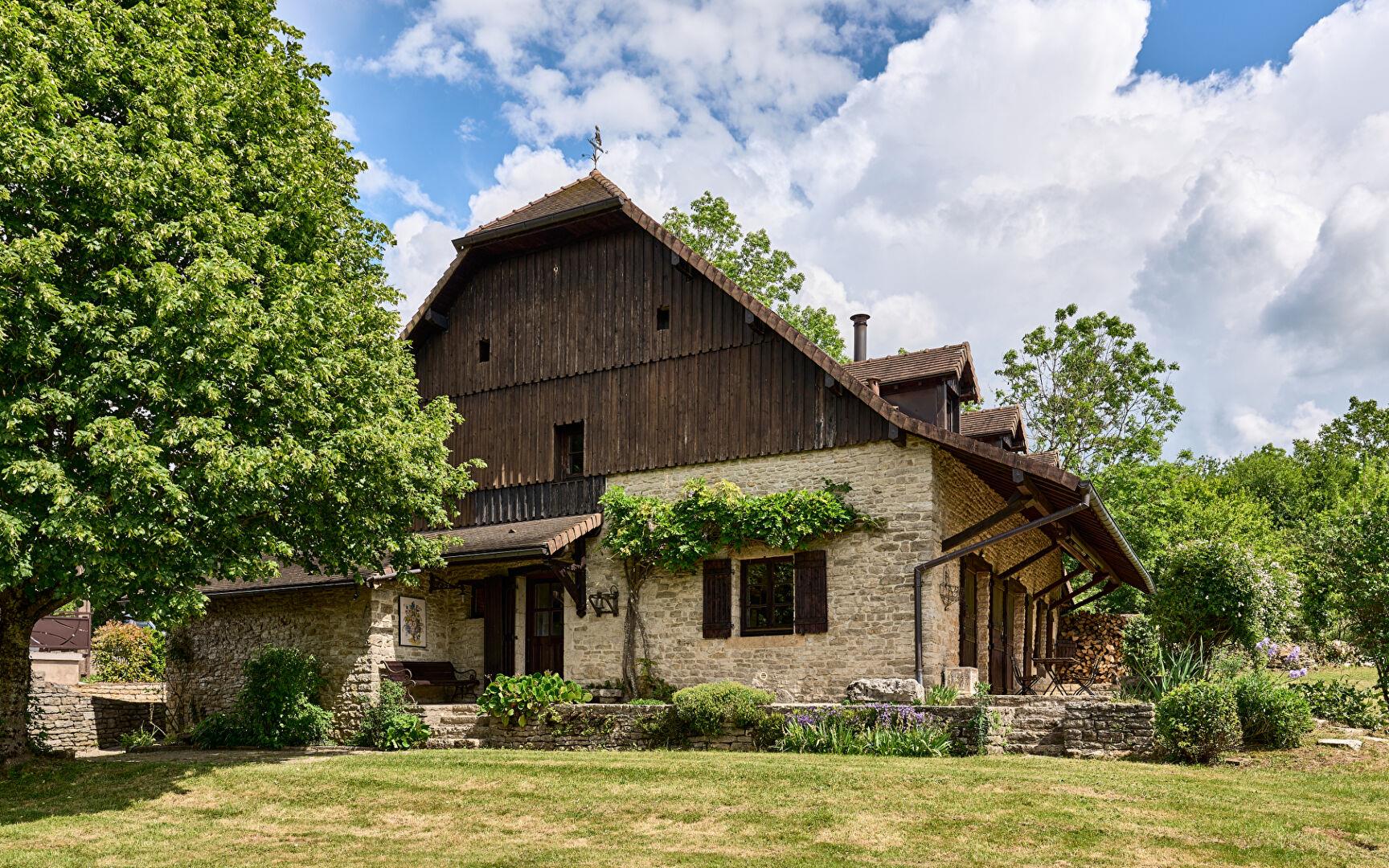 Ferme Comtoise 1717 Superbement Restaurée