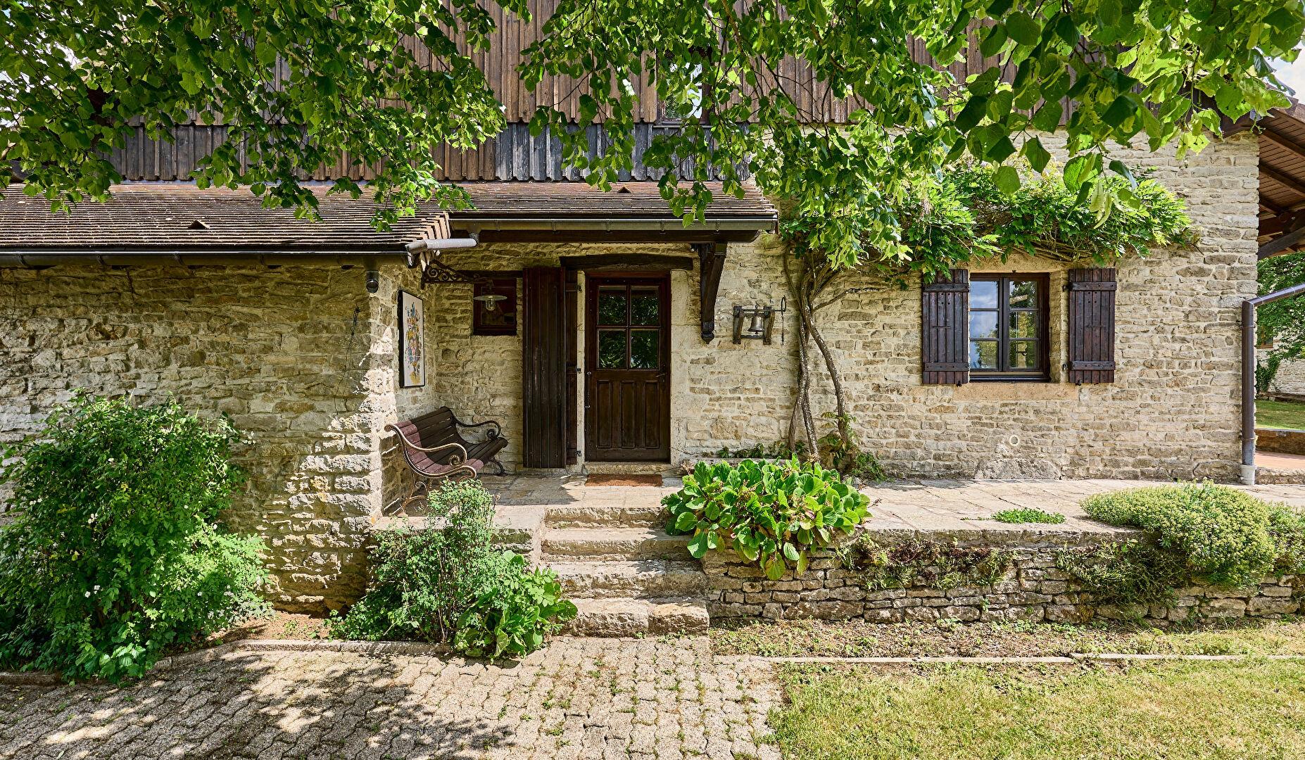 Ferme Comtoise 1717 Superbement Restaurée