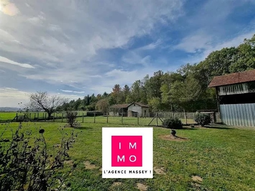 Character House 226m² + Outbuildings 623m² + Fenced Land 7125m²