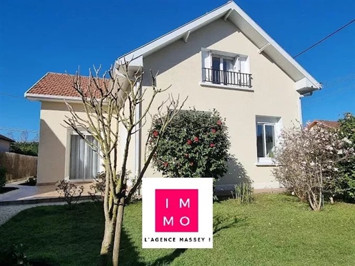 To Seize Tarbes Quartier Looking for House 150m2 with enclosed garden.