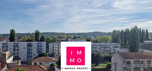 Marcadieu / Arsenal sector: Apartment T4 95m2 + 2 balconies