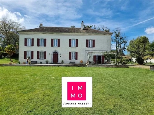 Exclusivity: Maison De Maitre 404m2 + outbuildings 305m2 on its wooded land of 7 hectares
