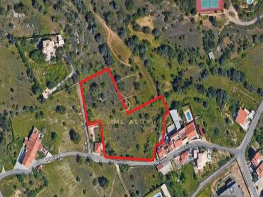 Terrain pour construction à Armação de Pêra, Algarve . Bon investissement.