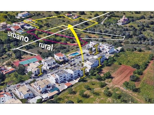 Terrain pour construction à Armação de Pêra, Algarve . Bon investissement.