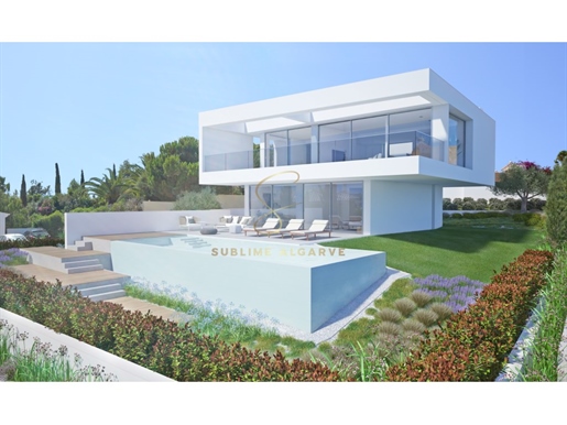 Nouvelle maison avec vue sur la mer, piscine et garage à Praia da Luz, Lagos, Portugal