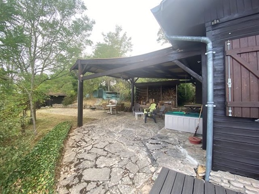 Real estate complex of two chalets of 26 m2 and 53 m2 of living space. Loire view