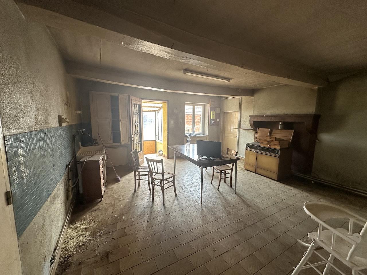 Old farmhouse and outbuildings to renovate