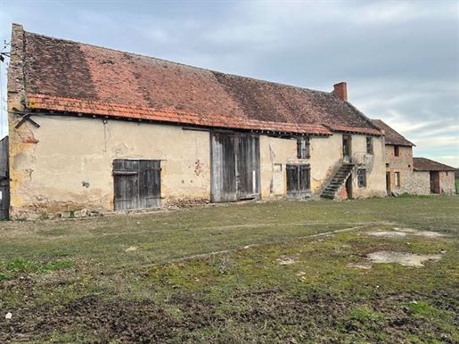 Old farmhouse completely to renovate