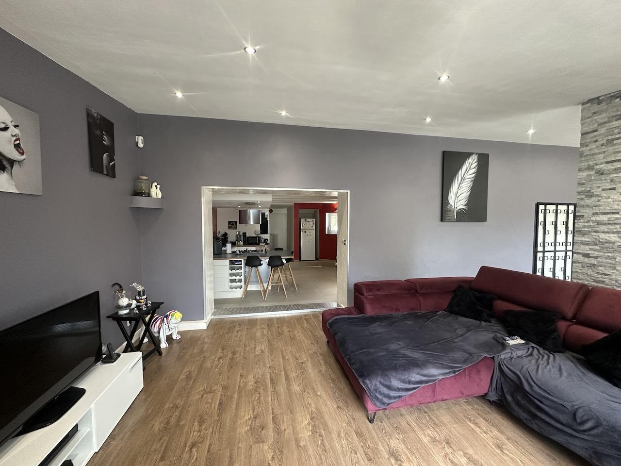 House Of 136M2 Living Area. Close To Amenities And Shops. Very Good Condition.