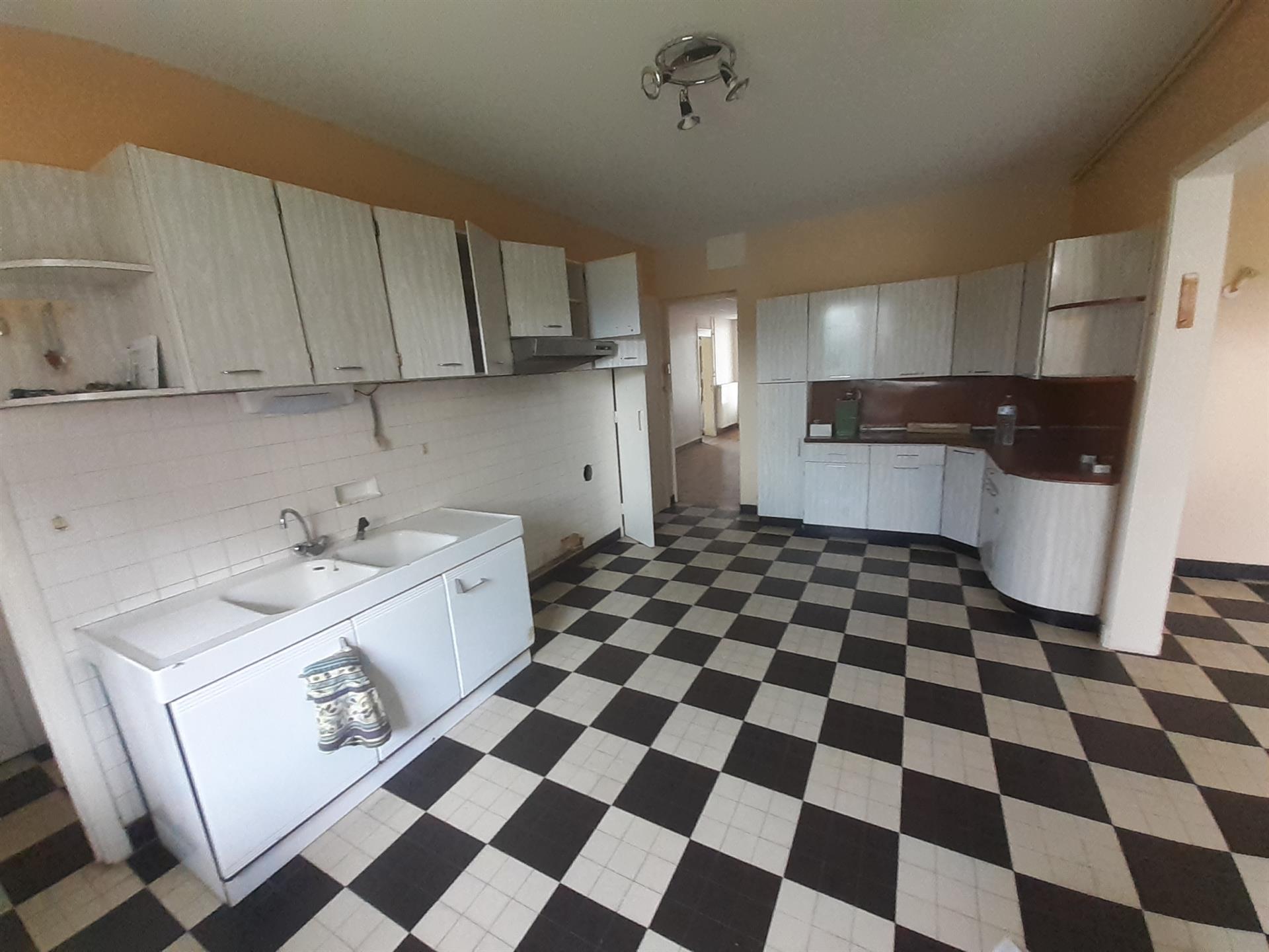 Old Vintage Gas Station, home near city center, ideal project.