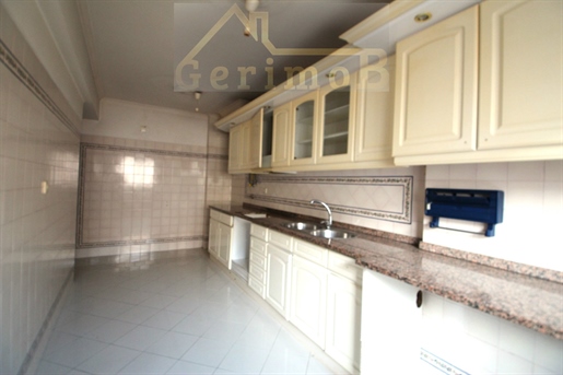 Flat T3 Sell in Corroios,Seixal