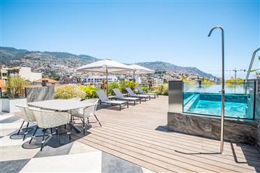Luxury 2 bedroom apartment in the heart of Funchal - Savoy Residence Insular