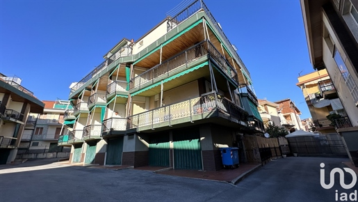 Sale Apartment 65 m² - 2 bedrooms - Loano
