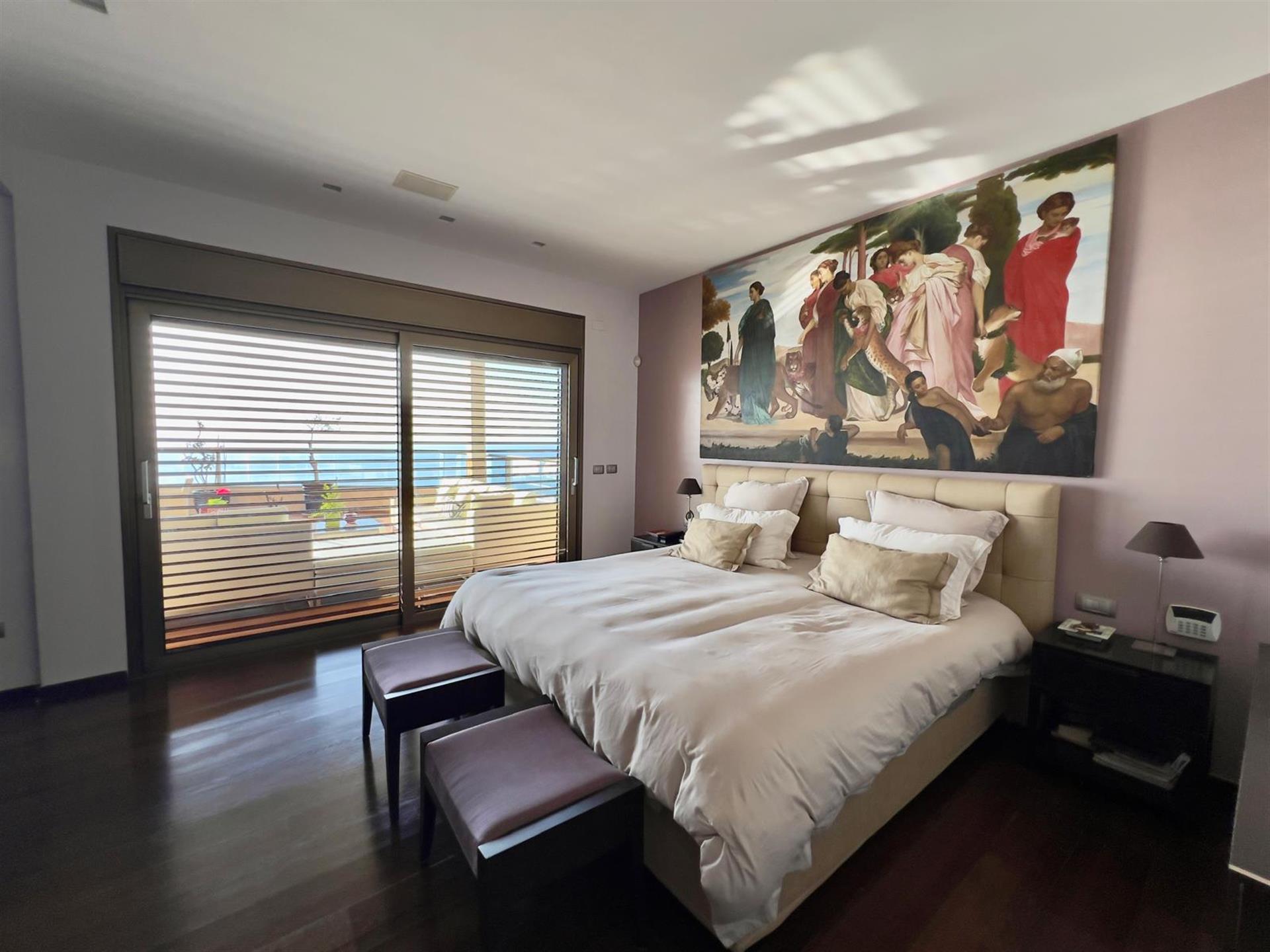 Seaside Penthouse In Netanya 