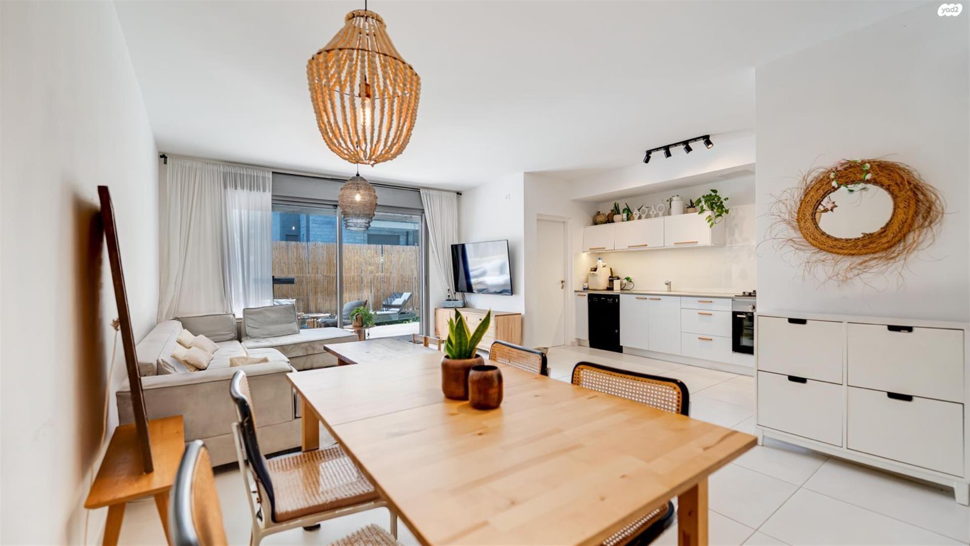 4-Room Garden Apartment Glil-Yam, Herzliya 