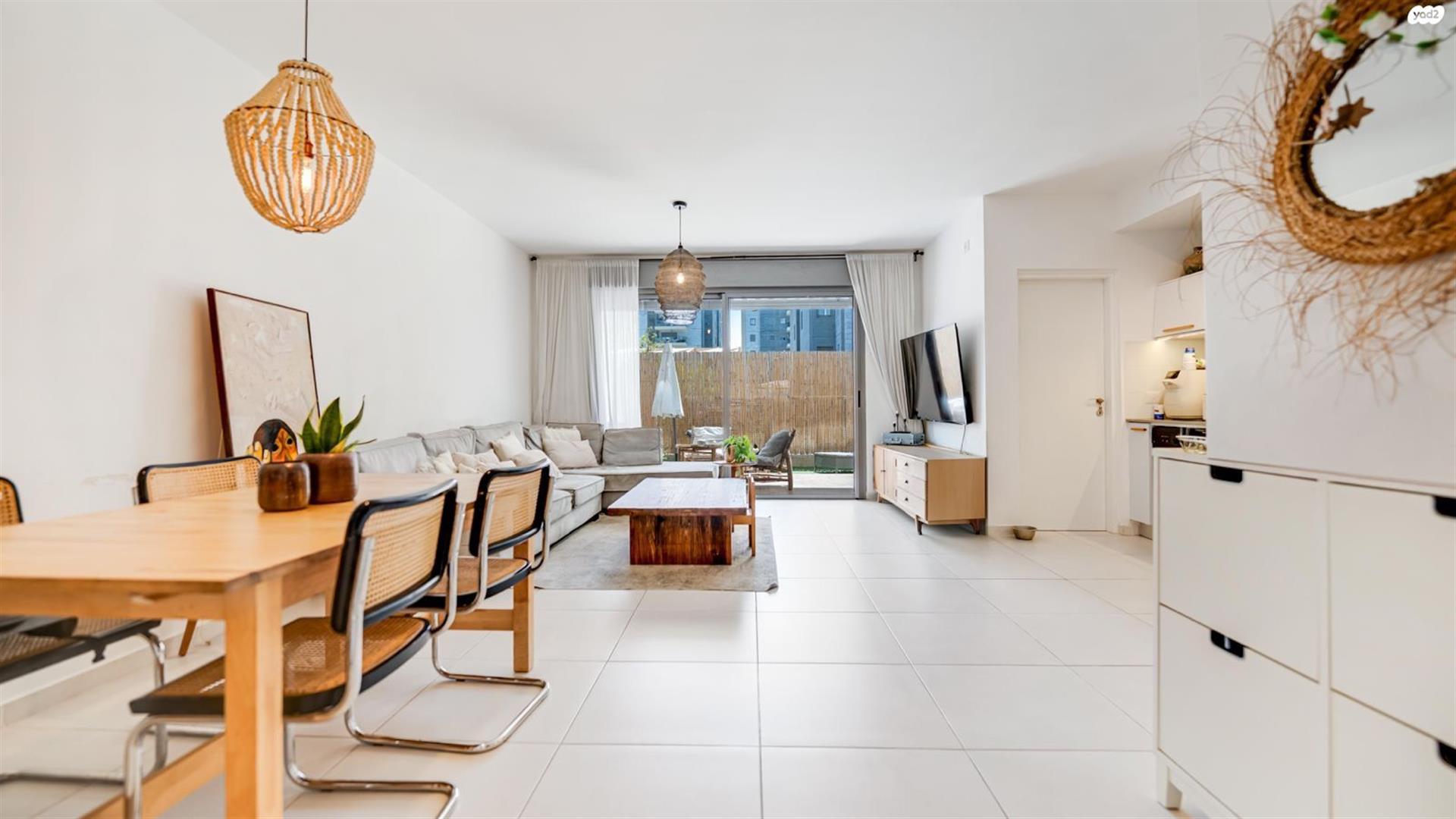 4-Room Garden Apartment Glil-Yam, Herzliya 
