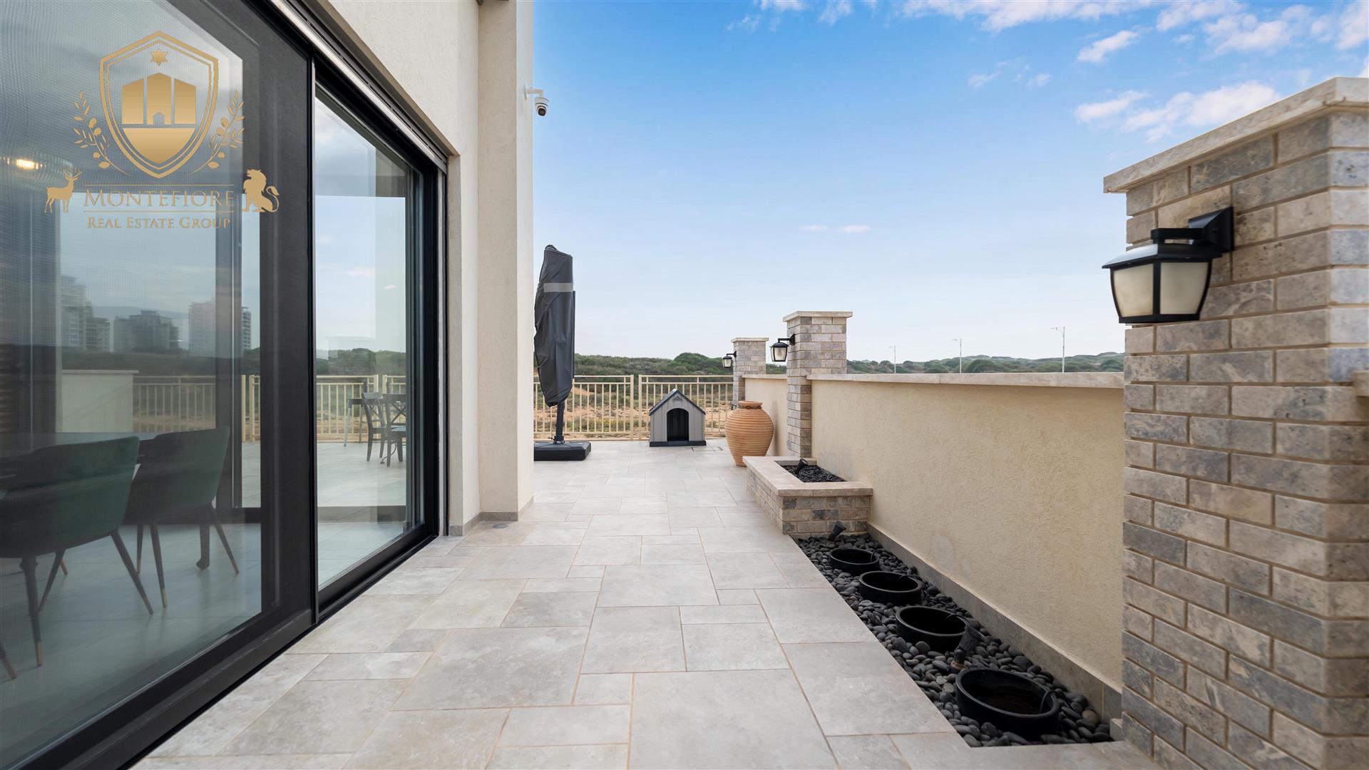 Seaview Villa For Sale Hadera 