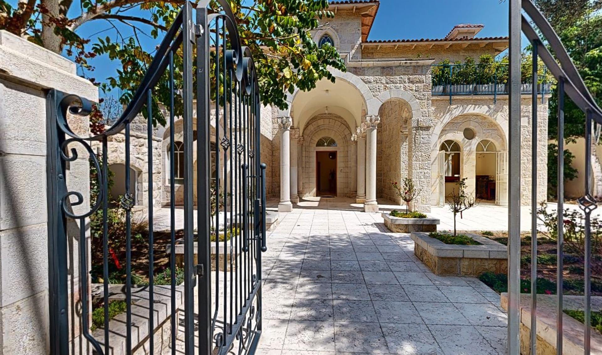 Stone Villa- Luxury Home- For Sale Savyon 